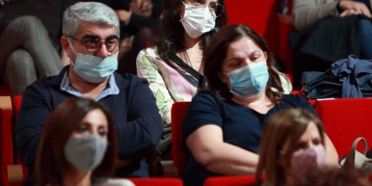 Covid tra angeli, eroi, colpiti e guariti.