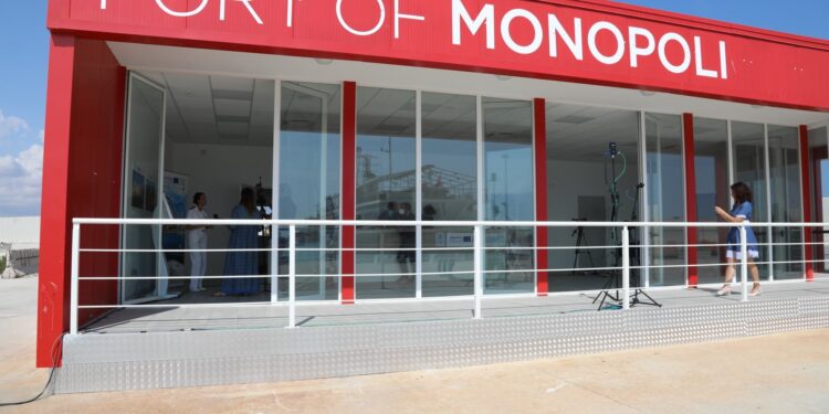 Nuovo Terminal di Accoglienza Turistica al Porto di Monopoli
