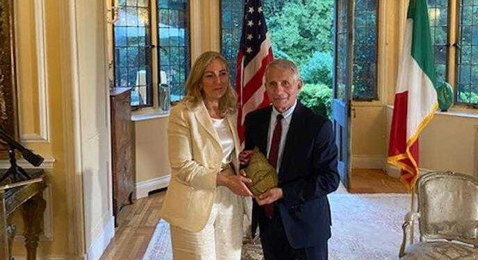 Anthony Fauci elogia l’Italia