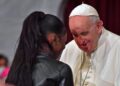 Papa Francesco: «La democrazia arretra».