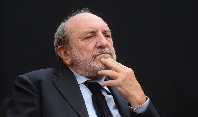 Il filosofo Galimberti critica i prof. no vax.