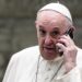 Dolore profondo. Il Papa telefona a Zelensky.
