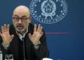 Cingolani: «Un tetto ai prezzi dell’energia».