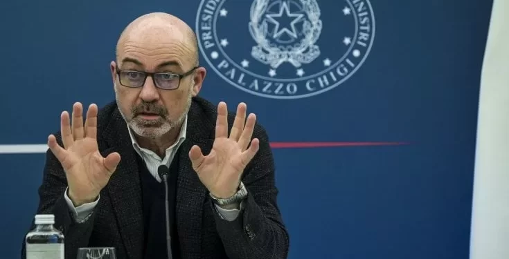 Cingolani: «Un tetto ai prezzi dell’energia».