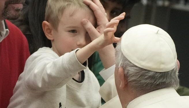 Con umiltà. Il Papa contro l’orrore.