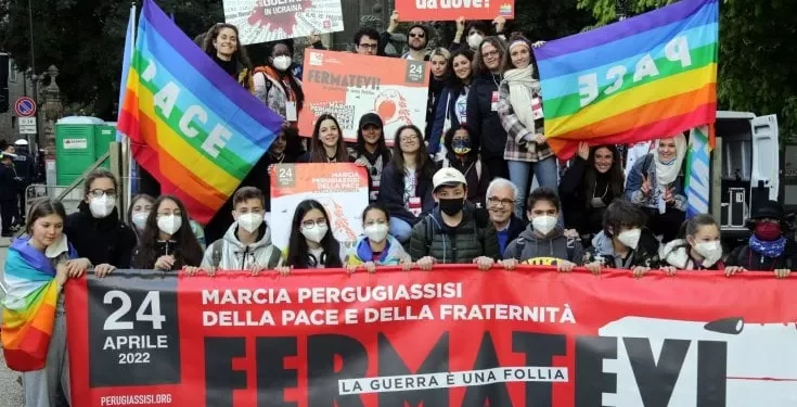 Perugia-Assisi: grande impegno degli amanti della pace.