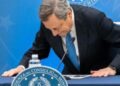 Mattarella respinge le dimissioni di Draghi