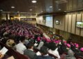 Nel sinodo dei vescovi voto a donne e laici