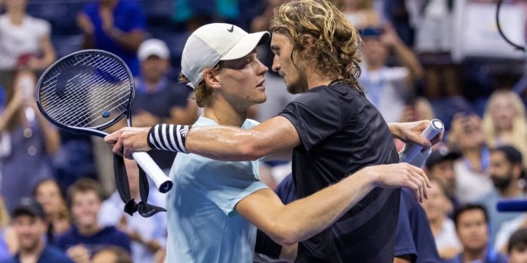 Il tennista tedesco Zverev fa allontanare spettatore che inneggia a Hitler