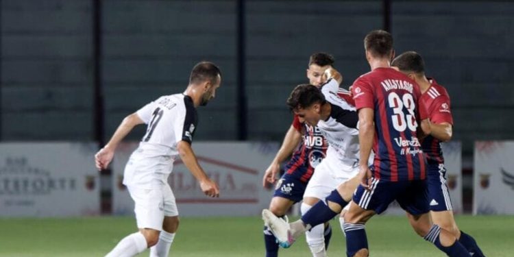 Casertana 1 Monopoli 1