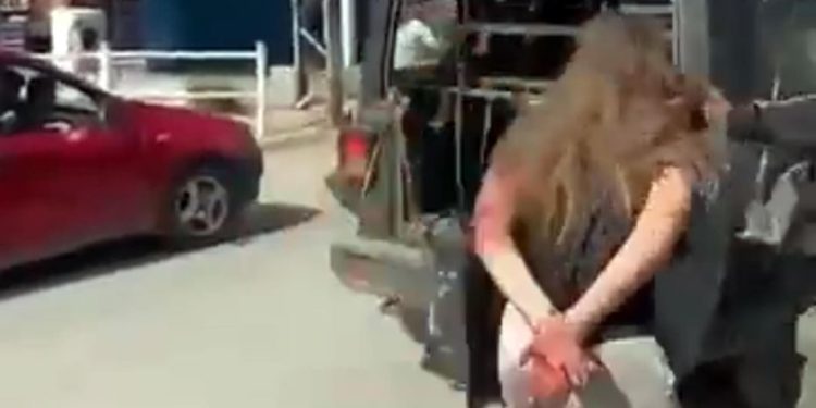 In diretta tv una terribile furia contro le donne