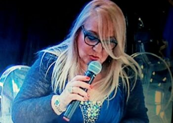 Roxy Lovaglio: «Auguri amiche donne»!