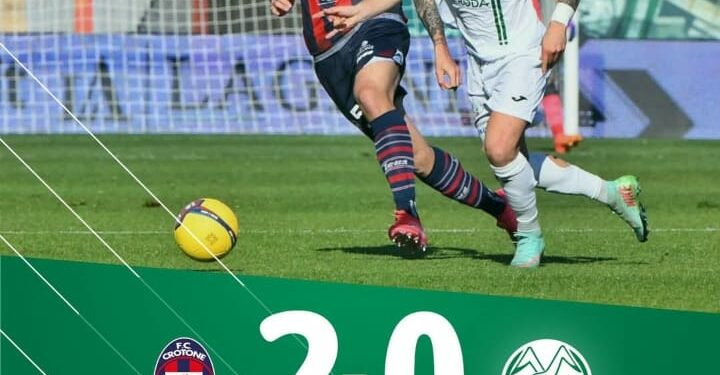 Crotone 2 Monopoli 0