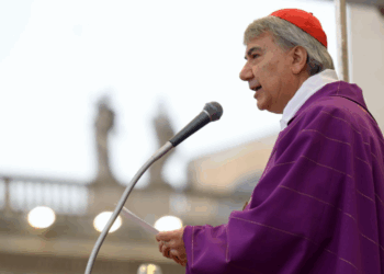 «Voi che sprofondate nelle poltrone rosse dei parlamenti»