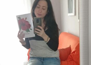 Licia Calderaro ha scritto “Ibisco Rosso”